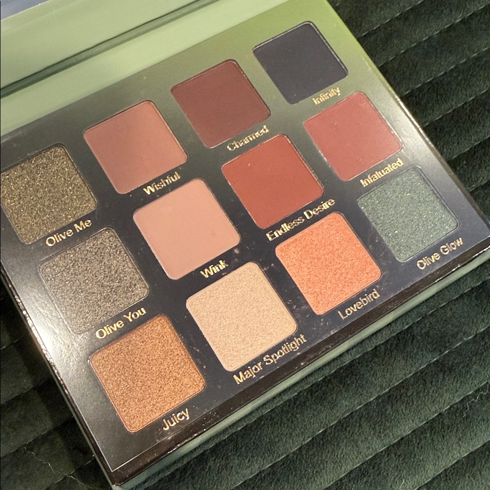 Violet Voss Olive You Forever Eye Shadow
